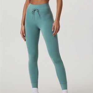 Vuori Daily Form leggings